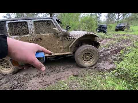 Jeep cherokee XJ rescue  2x Wrangler Rubicon-ჩეროკი ეხმარება ვრანგლერ რუბიკონებს